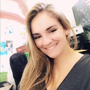 Meet your Posher, Alana